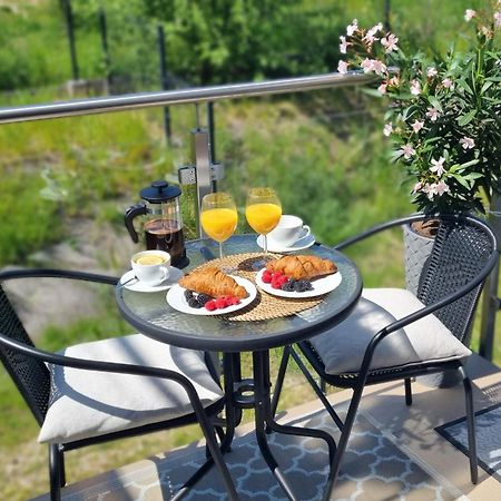 Apartament Mlody Gdansk - Bezplatny Parking, Mocne Wifi, Dobre Polaczenie Z Lotniskiem Εξωτερικό φωτογραφία